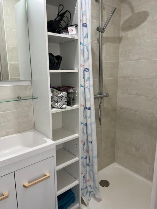 Le Carrousel - Apt Vue Mer - Plage A 10 M - Clim - Wifi Canet-en-Roussillon Exterior foto