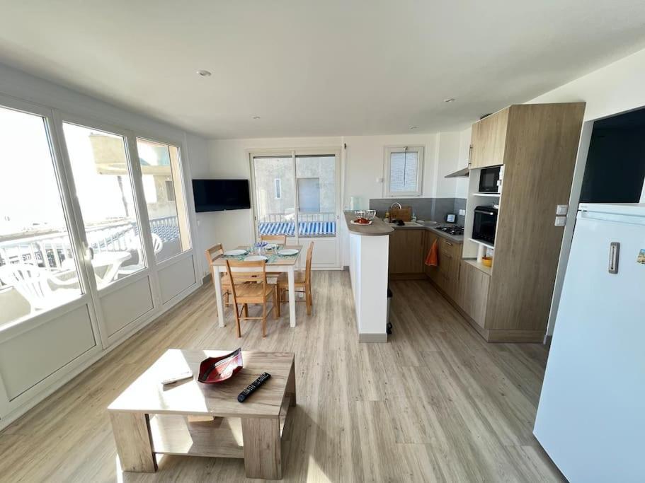 Le Carrousel - Apt Vue Mer - Plage A 10 M - Clim - Wifi Canet-en-Roussillon Exterior foto